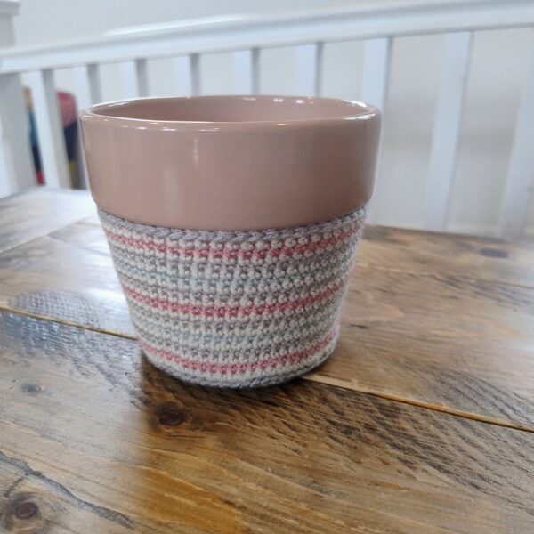 Crochet Covered Plant Pot - Image 4