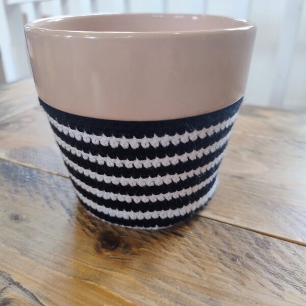 Crochet Covered Plant Pot - Image 2