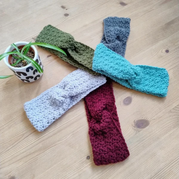 Chunky Headband Crochet Kit - Image 3